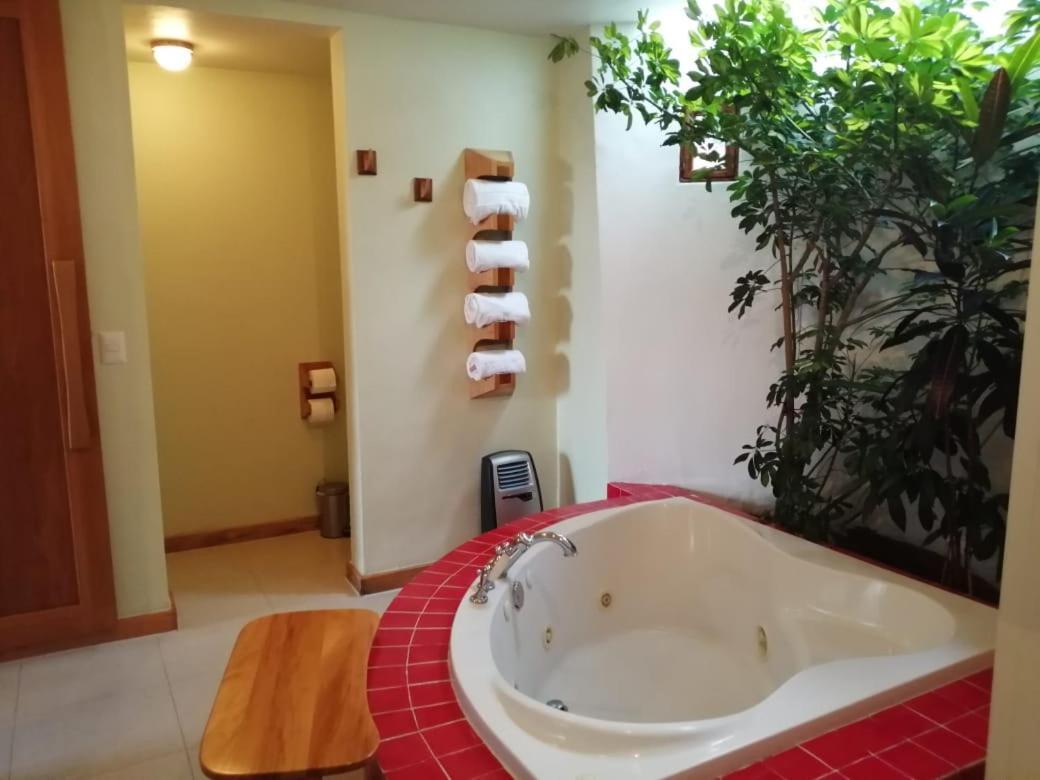 Casa Tsaya Hotel Boutique Bernal Eksteriør billede